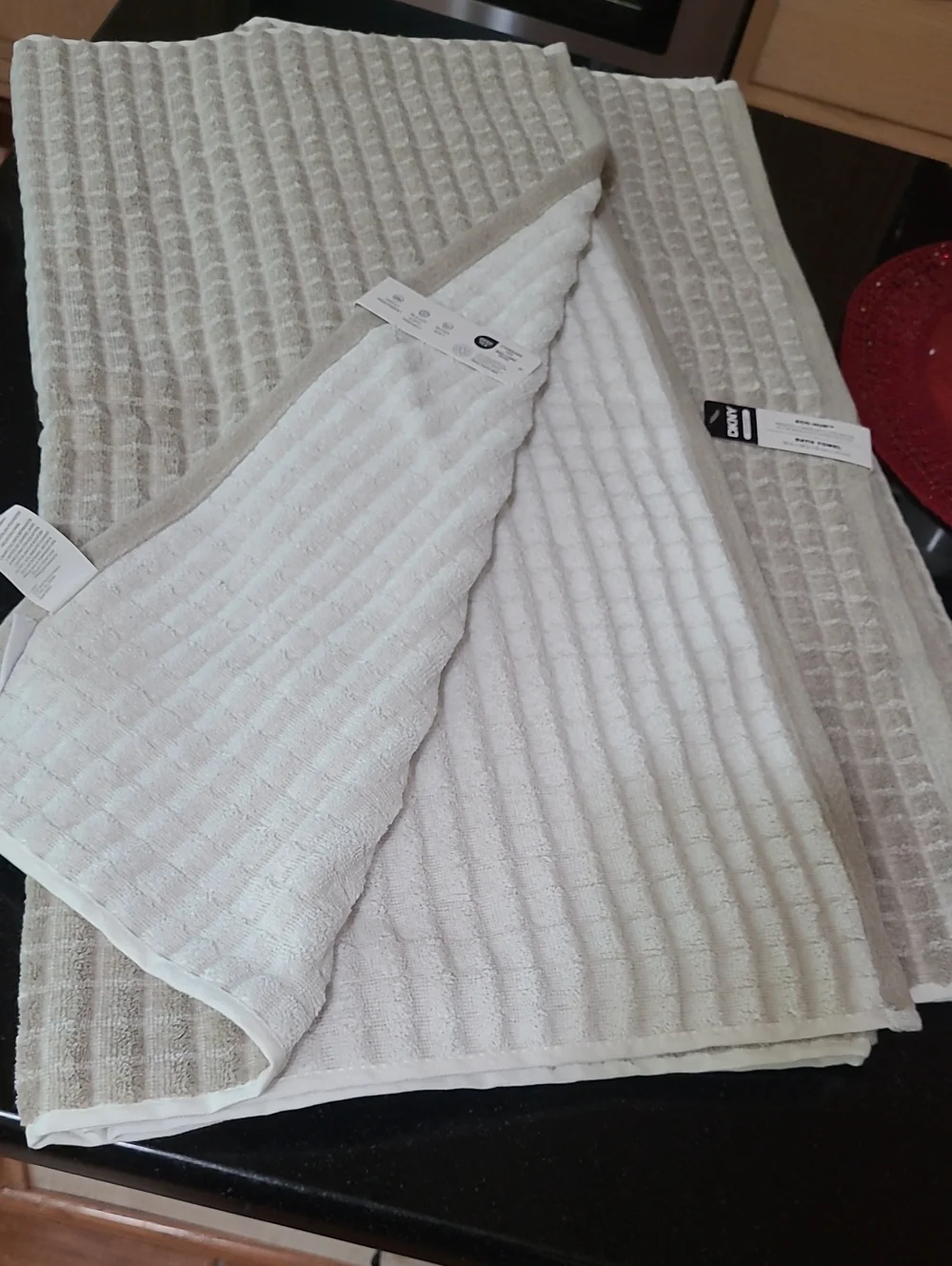 DKNY Piazza Ribbed Bath Towel Set
